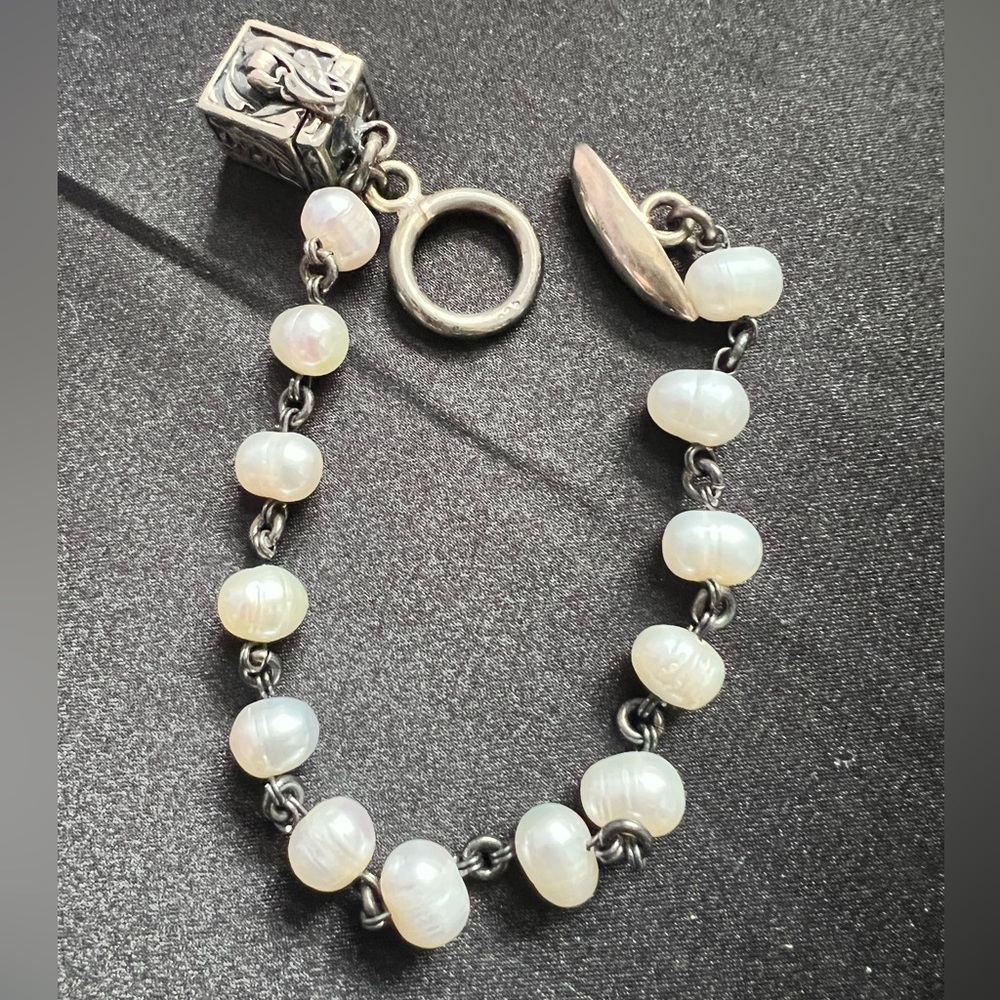 925 vintage Pearl bracelet with messages.